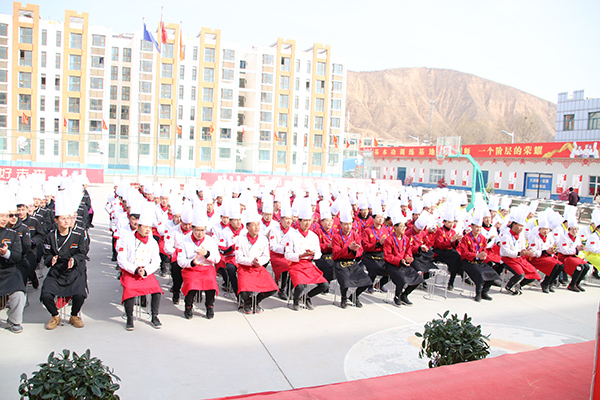 学生欢迎大师