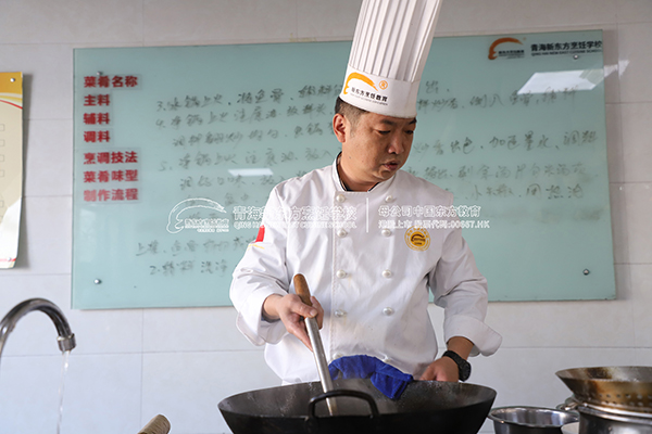 老师示范教学